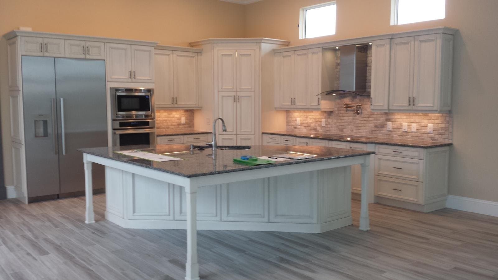 Custom kitchen cabinetry remodel - Master Cabinets